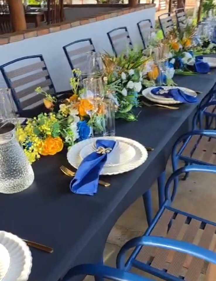 Mesa de festa ornamentada